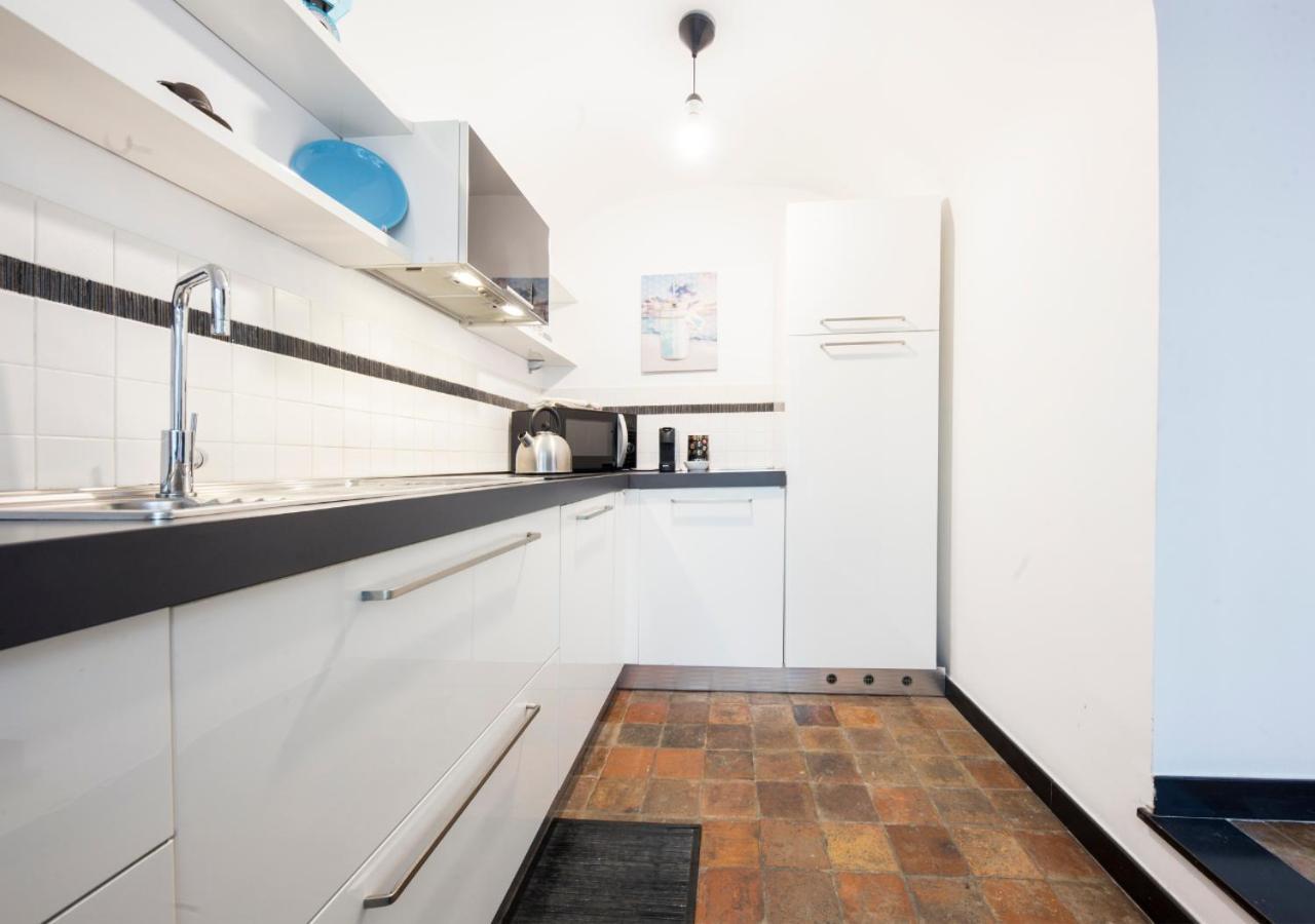 Apartmán Elegante Loft In Centro Storico Acquario Janov Exteriér fotografie
